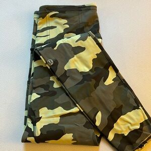 Lululemon Camo Spandex leggings